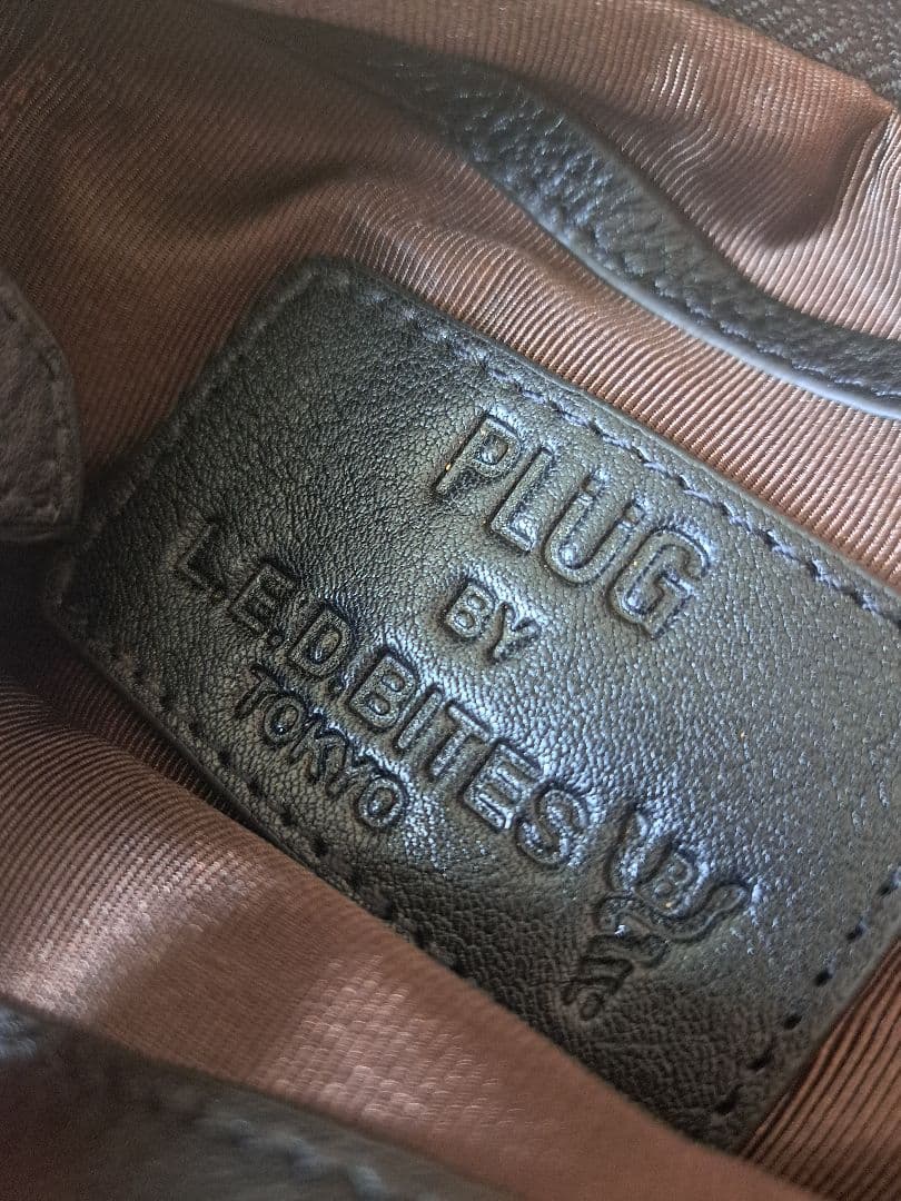 Plug プラグ ボディバッグ レザー