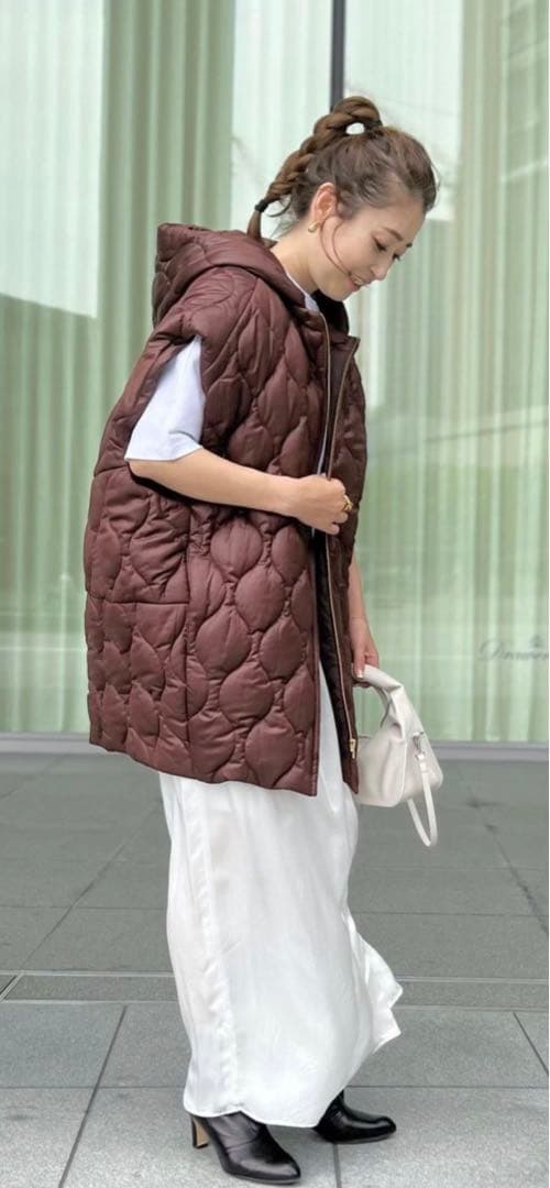 スタニングルアーフード付き ダウンベスト