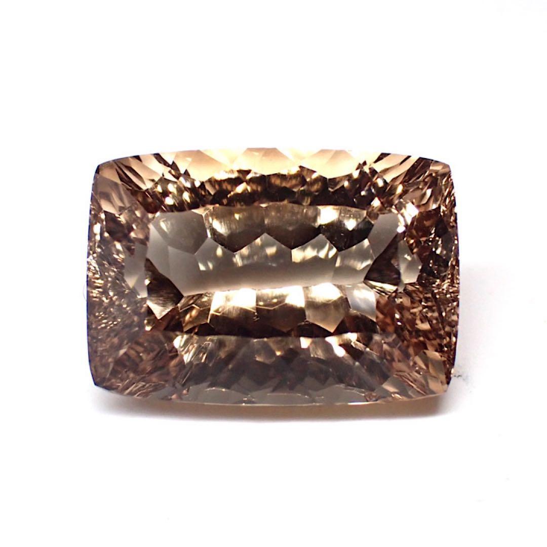 【ブラジル産】シャンパンカラートパーズ