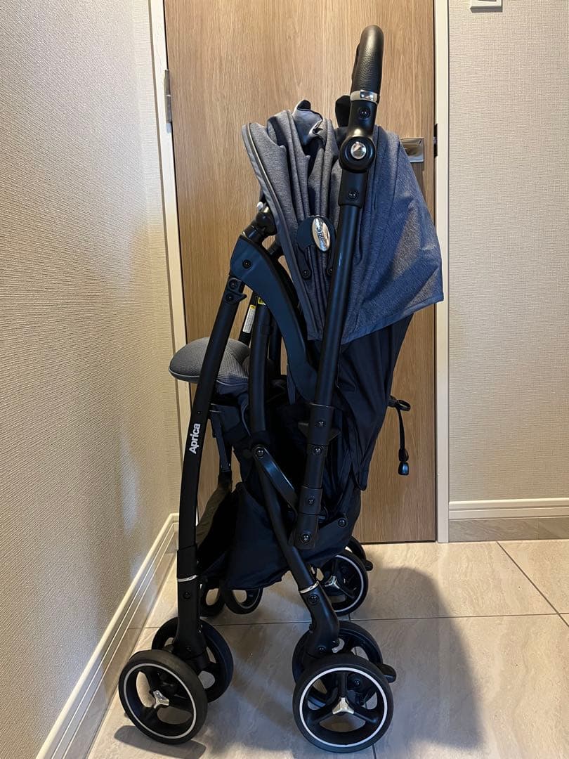 アップリカ ラクーナビッテクッション LUXUNA B CSN 2023年モデル