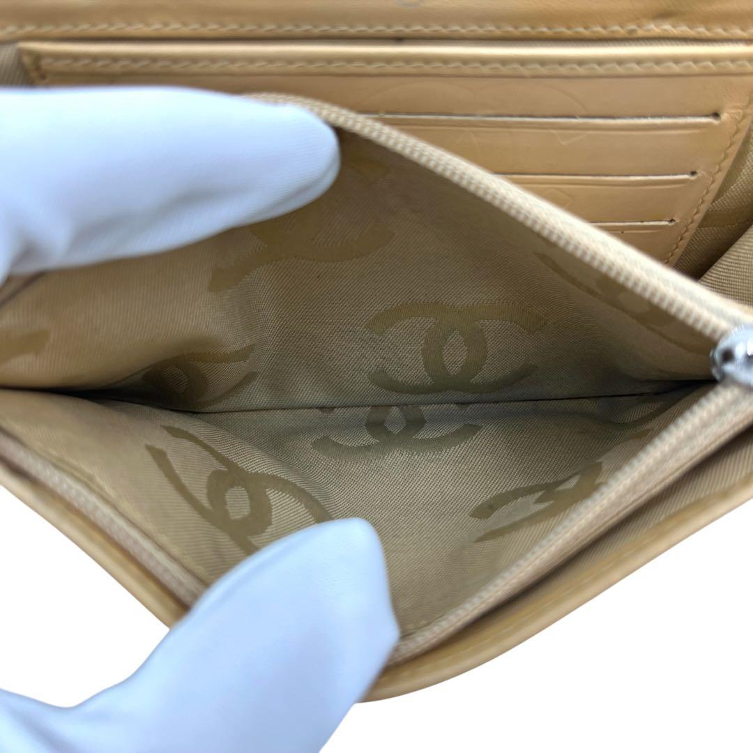 良品 シャネル カンボンライン ココマーク 二つ折り財布 ベージュ 黒 ブラック