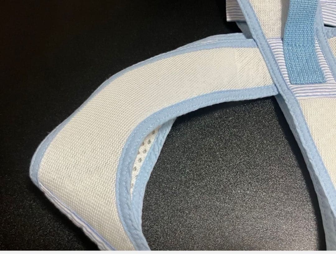 アイアンバロン 美品　介護用ハーネス 使用数日　かわいい水色です