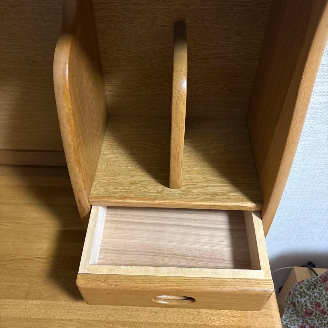 送料込②学習机用本棚　収納式ライト付