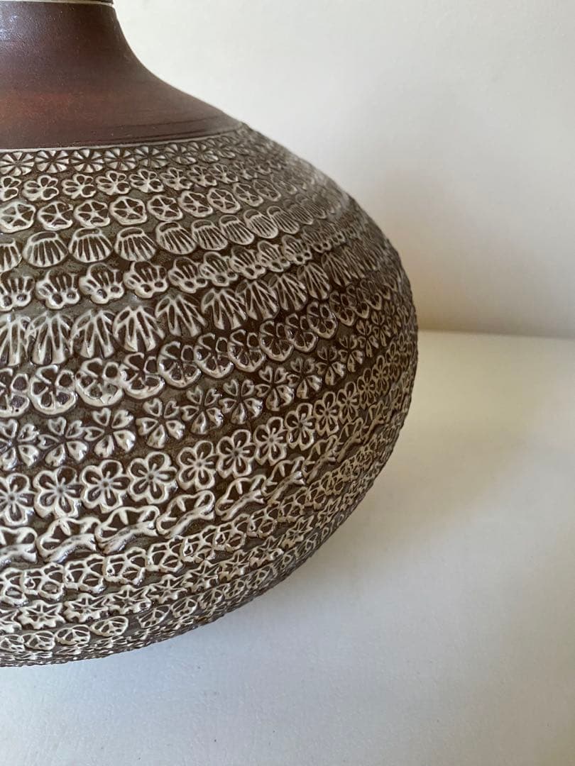 花器　陶器　三島焼　花瓶　印花模様　工芸品