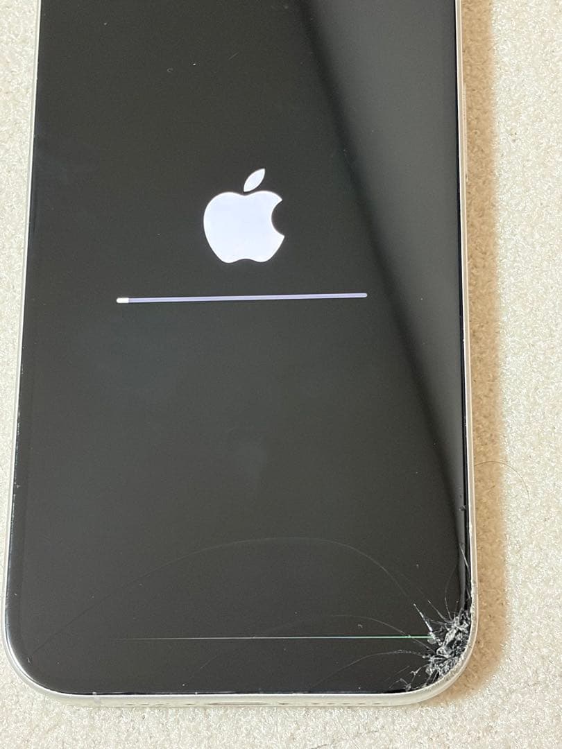 iPhone16 128GB ホワイト 箱あり 画面割れ・通