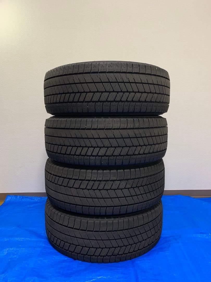 スタッドレスタイヤ　BLIZZAK VRX3 205-55-16 24年製