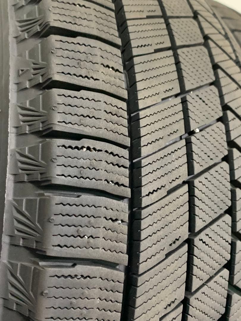 スタッドレスタイヤ　BLIZZAK VRX3 205-55-16 24年製