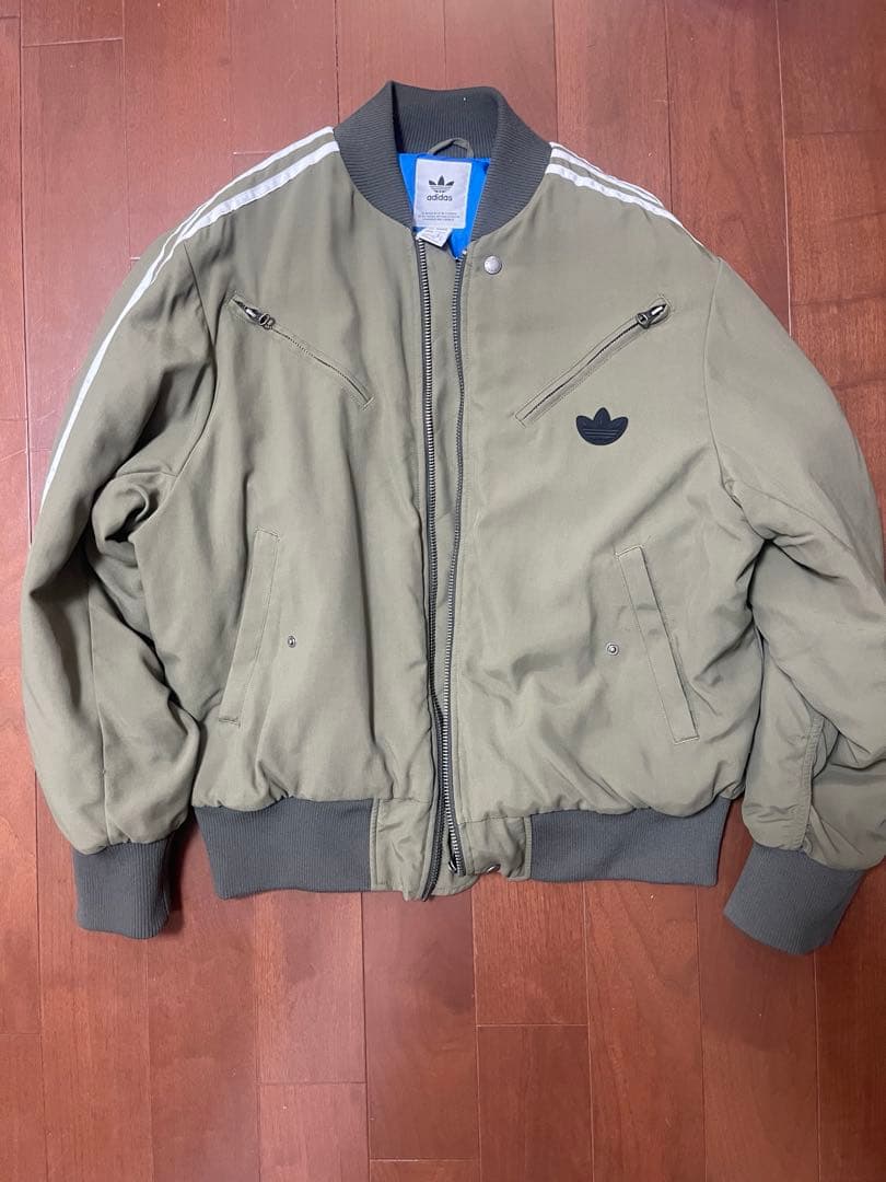 adidas　MA-1ジャケット　アディダス　オリーブ　ジャケット　アウター