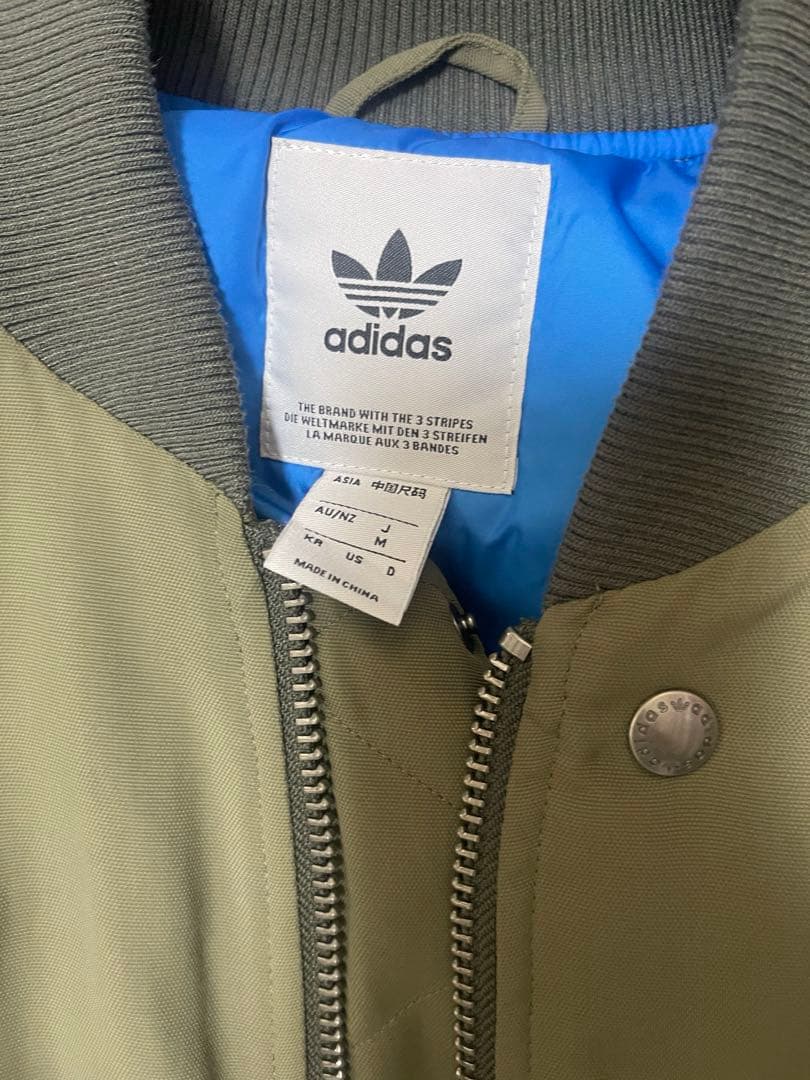 adidas　MA-1ジャケット　アディダス　オリーブ　ジャケット　アウター