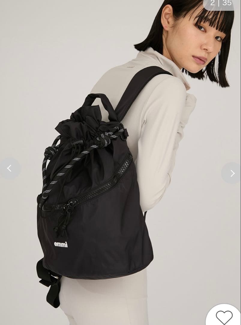 emmi エミ　撥水emmiロゴマルチリュック