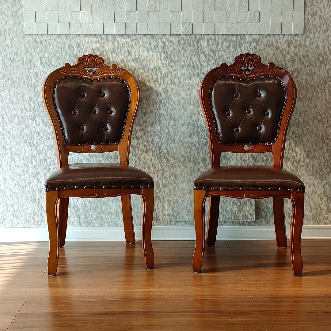 アンティーク　合皮チェア　ダイニングチェア　2脚セット