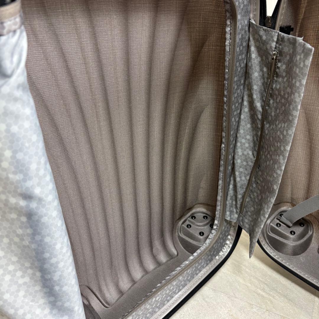 サムソナイト　コスモライト　キャリーケース　スピナー55 36L シルバー