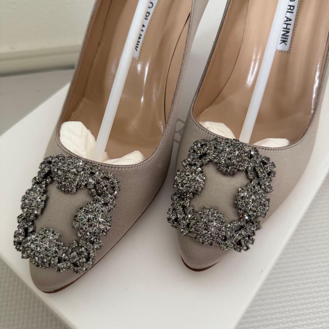 【値下げ】マノロブラニク ハンギシ(ライトグレー)