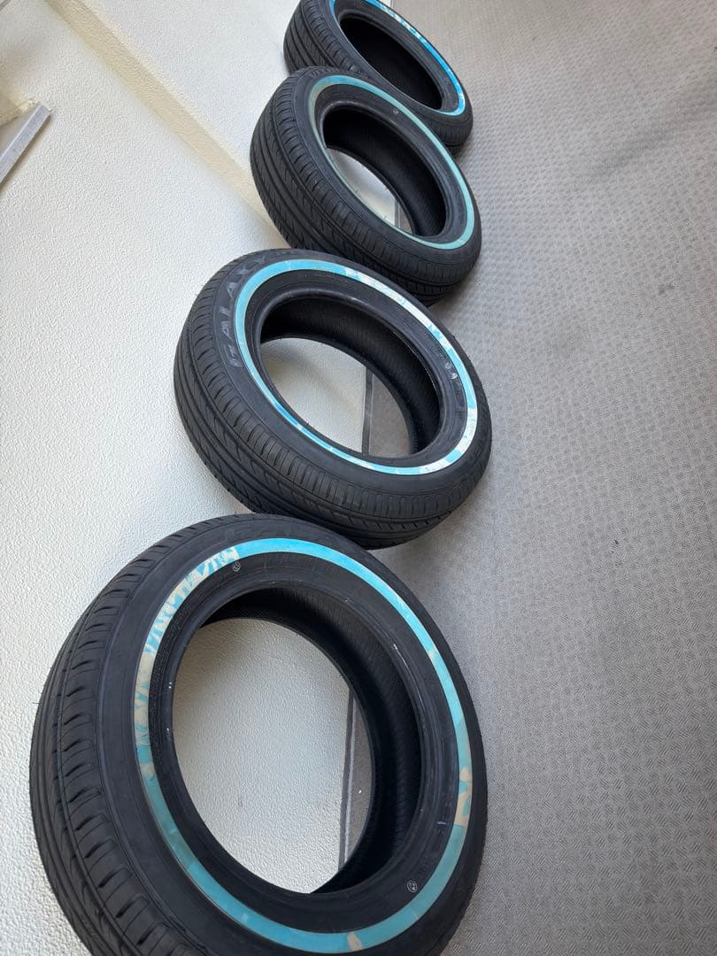 ヴィーツァー　ホワイトリボンタイヤ　15インチ　廃盤レア