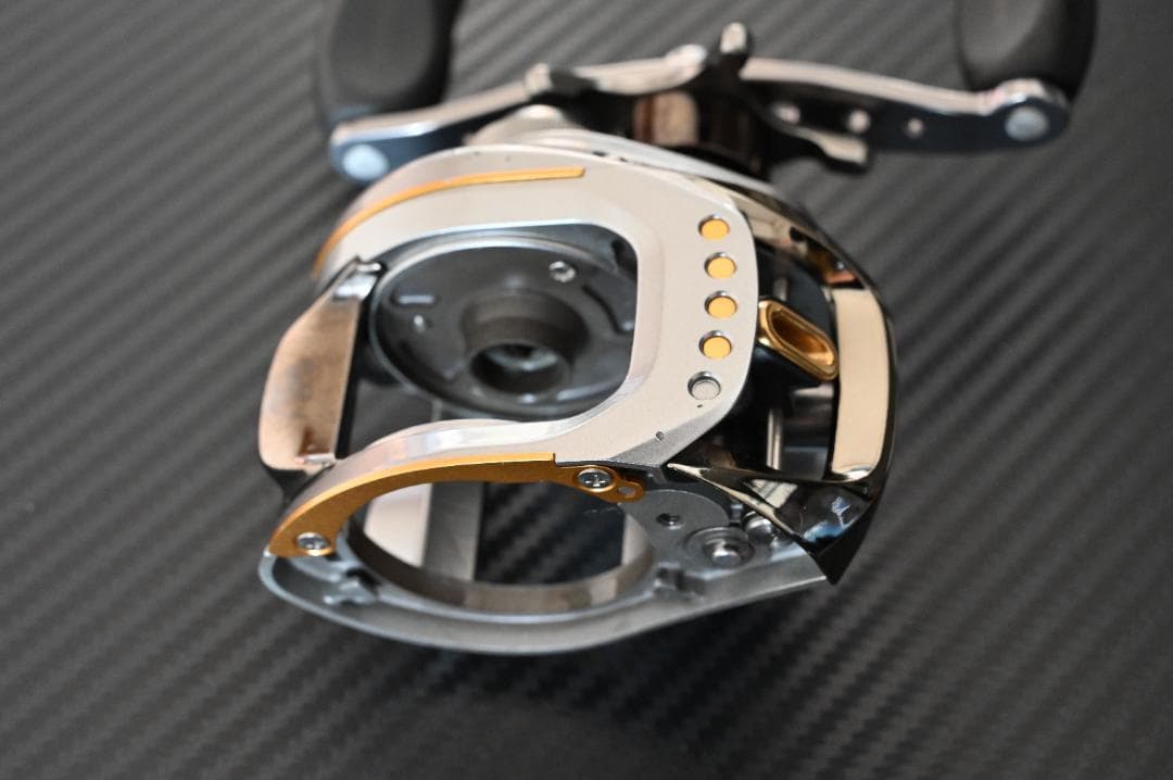 ダイワ TDジリオン 100HL 6.3　中古品です