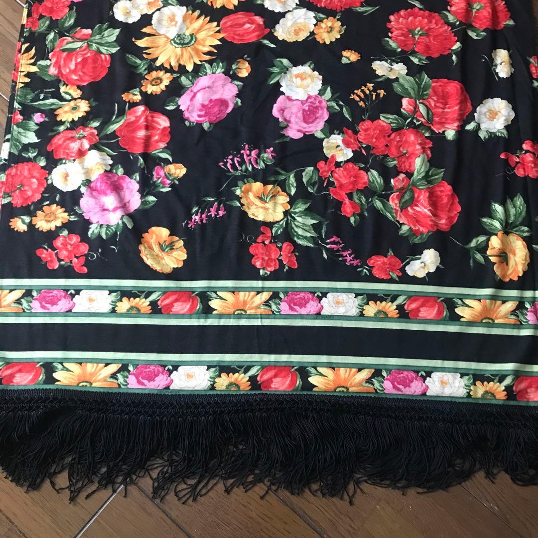 レオナール花柄黒ストール マフラー　60×142