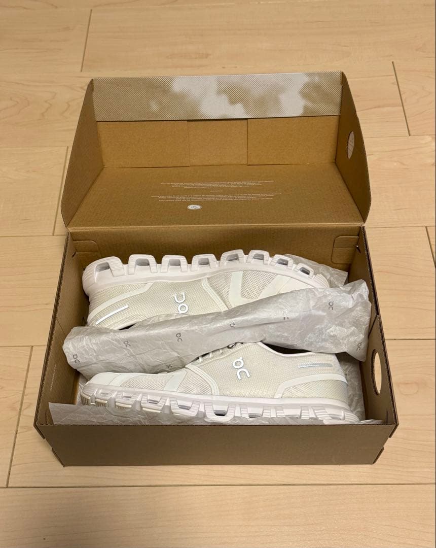 【極美品】On Cloud 6 ウィメンズ 24.5cm ホワイト| ホワイト