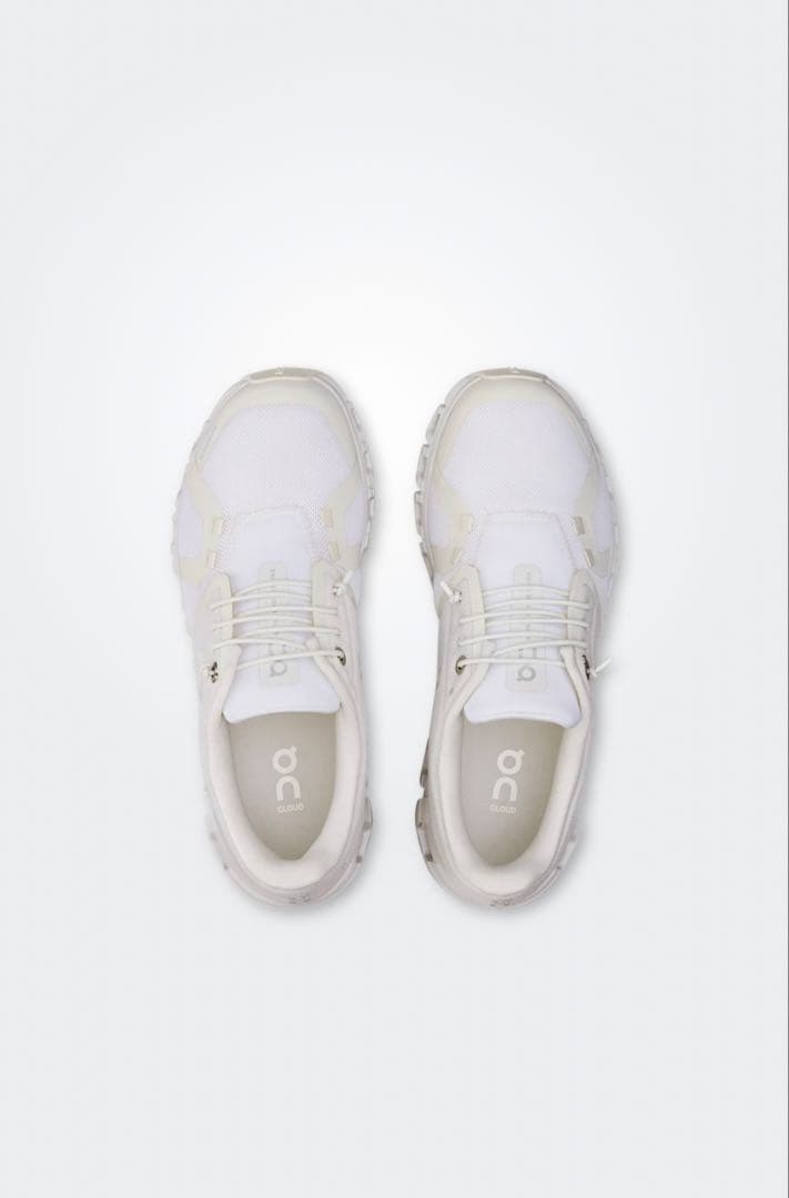 【極美品】On Cloud 6 ウィメンズ 24.5cm ホワイト| ホワイト