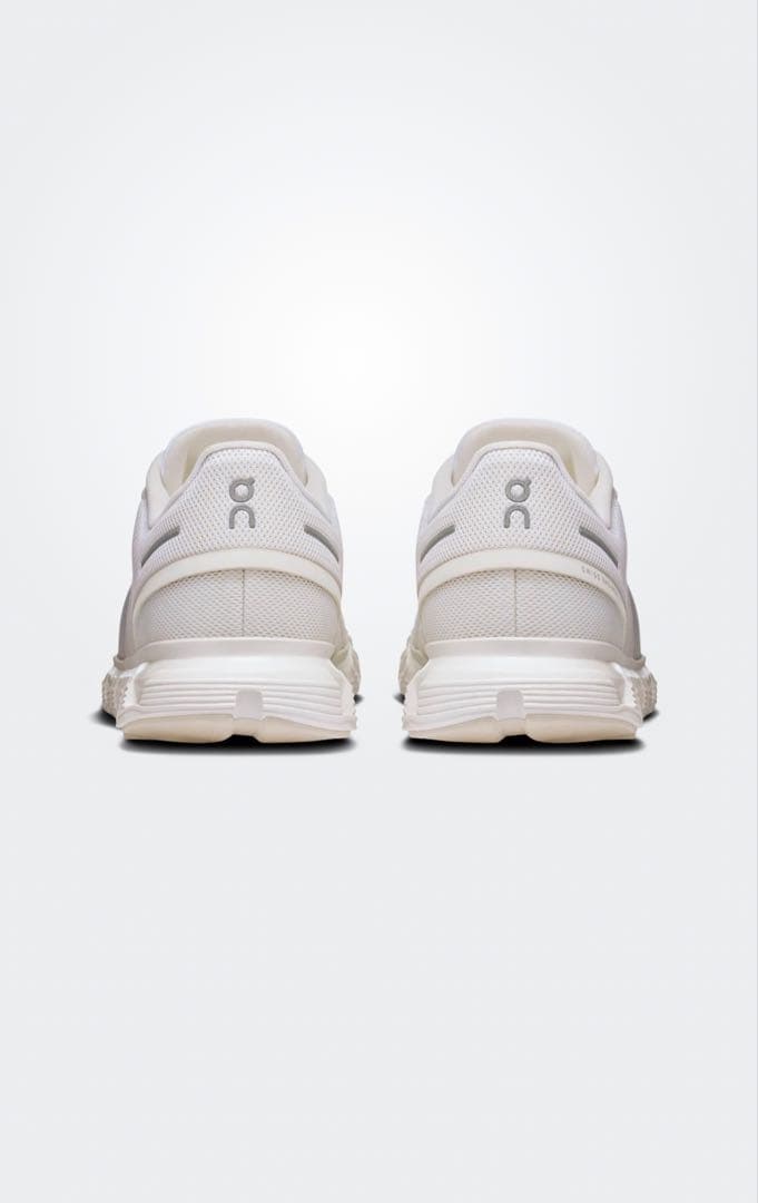 【極美品】On Cloud 6 ウィメンズ 24.5cm ホワイト| ホワイト