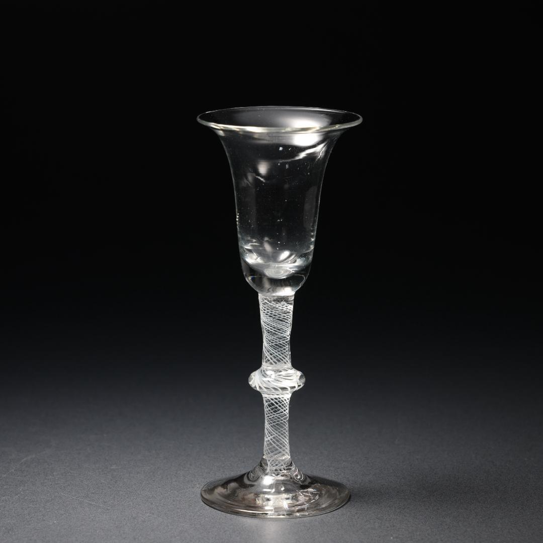 アンティークグラス　オペーク（乳白色）ツイストステム　ゴブレット　R1541ダI