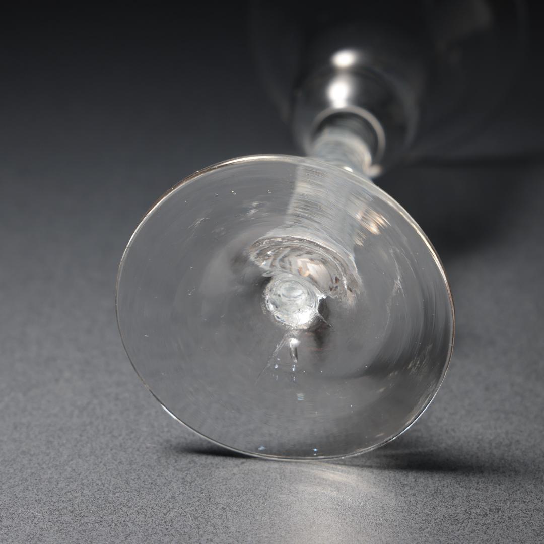 アンティークグラス　オペーク（乳白色）ツイストステム　ゴブレット　R1541ダI