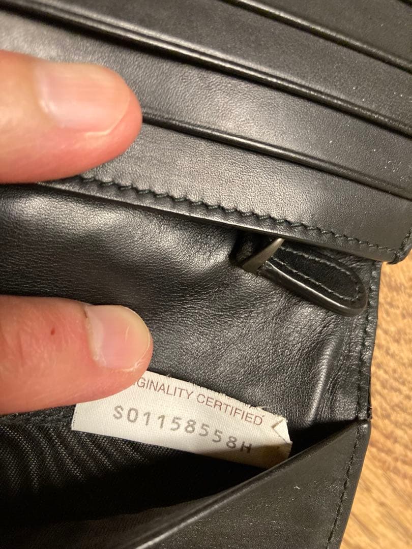 【間もなく商品を取り下げます！！】ボッテガ・ヴェネタ/イントレチャート長財布