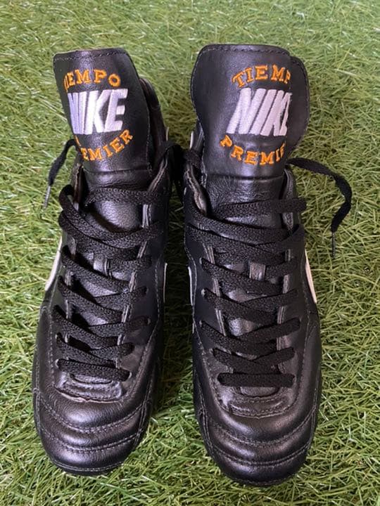 【日本未発売】ナイキティエンポプレミアD