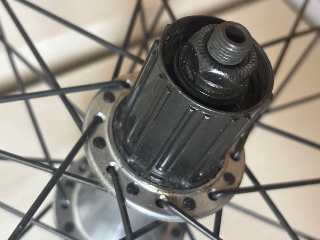 Bianchiホイール　reparto corse Tiagraハブ