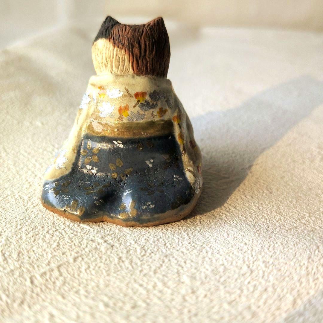 雛人形　三人官女　猫　伝統的スタイル