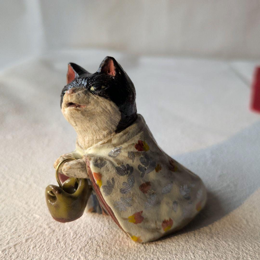 雛人形　三人官女　猫　伝統的スタイル