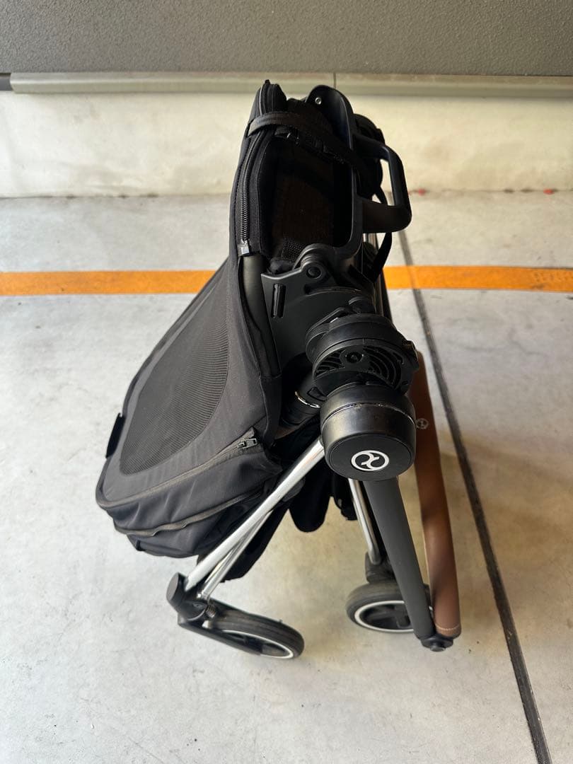 サイベックスミオスJP3 クローム　ブラウン　伊勢丹限定カラー　cybex