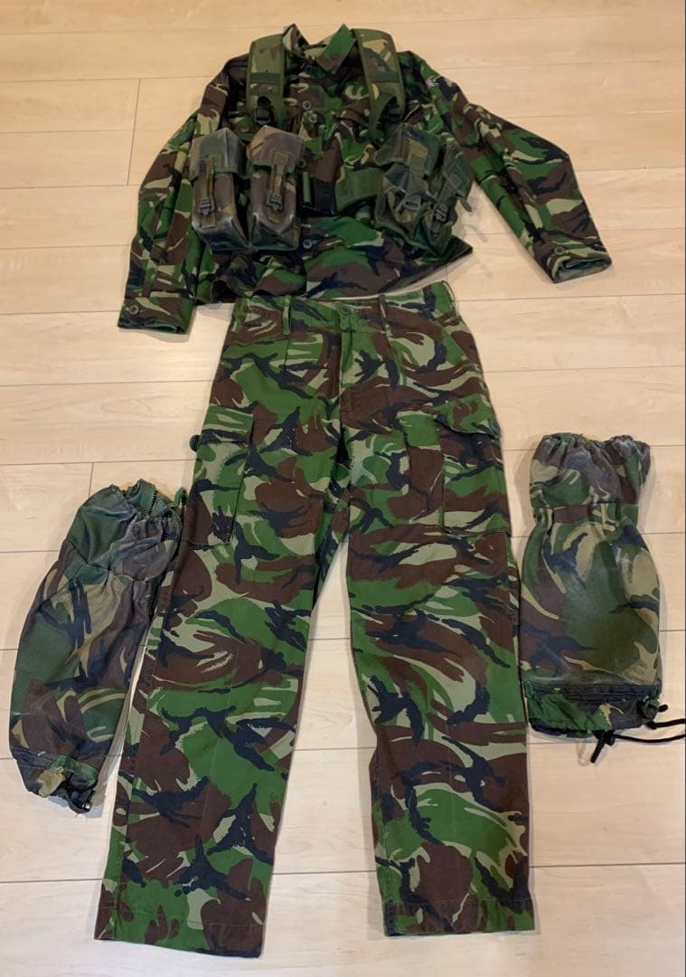 イギリス軍　迷彩　コンバットジャケット　装備一式　上下　セットアップ　ミリタリー