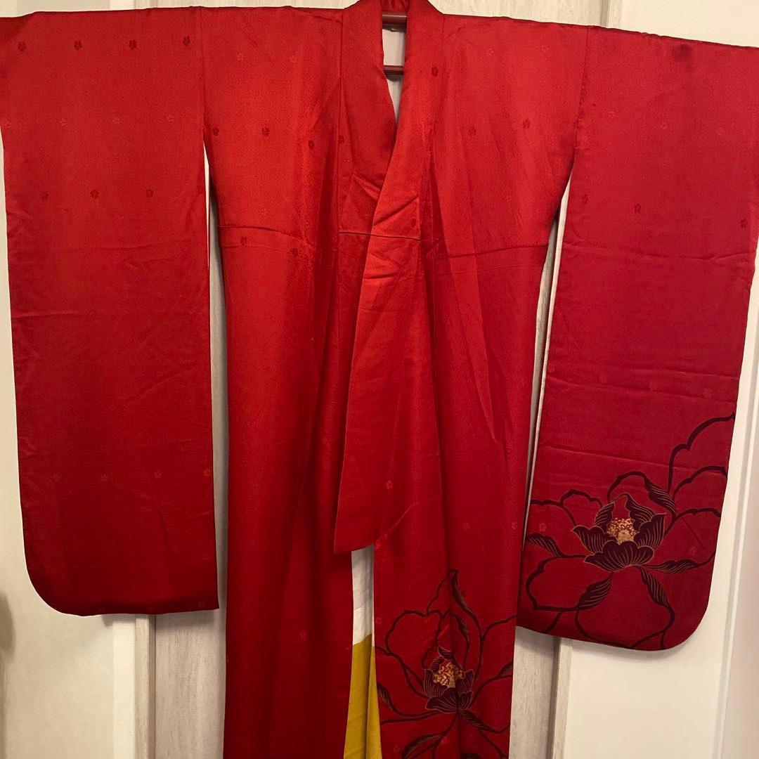 赤い振袖 染め花柄　長身用