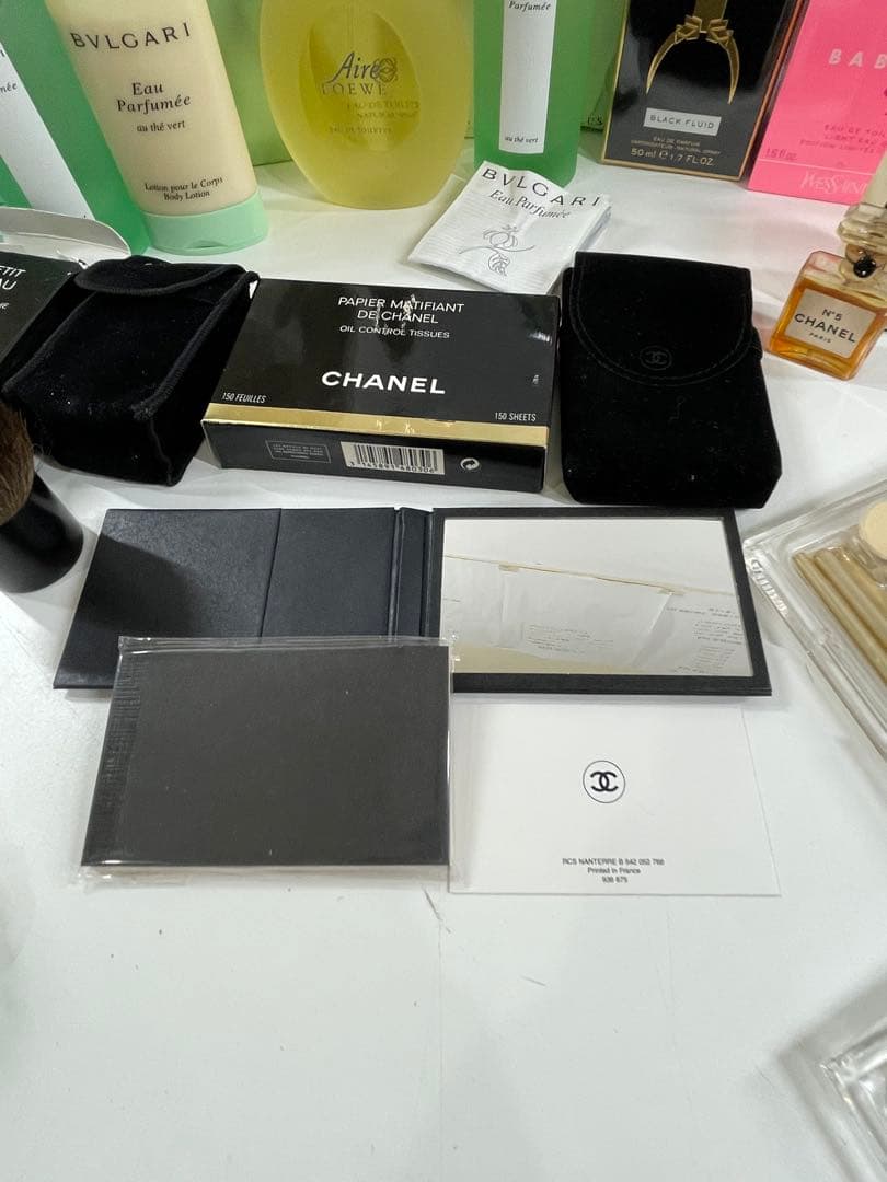 ＊*＊様 ブランド香水と化粧品セット ゴールドポーチ付き