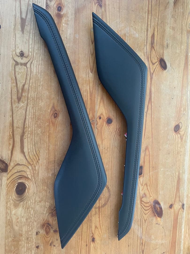 マツダCX-5 KF用 ニーレストパッド　左右セット