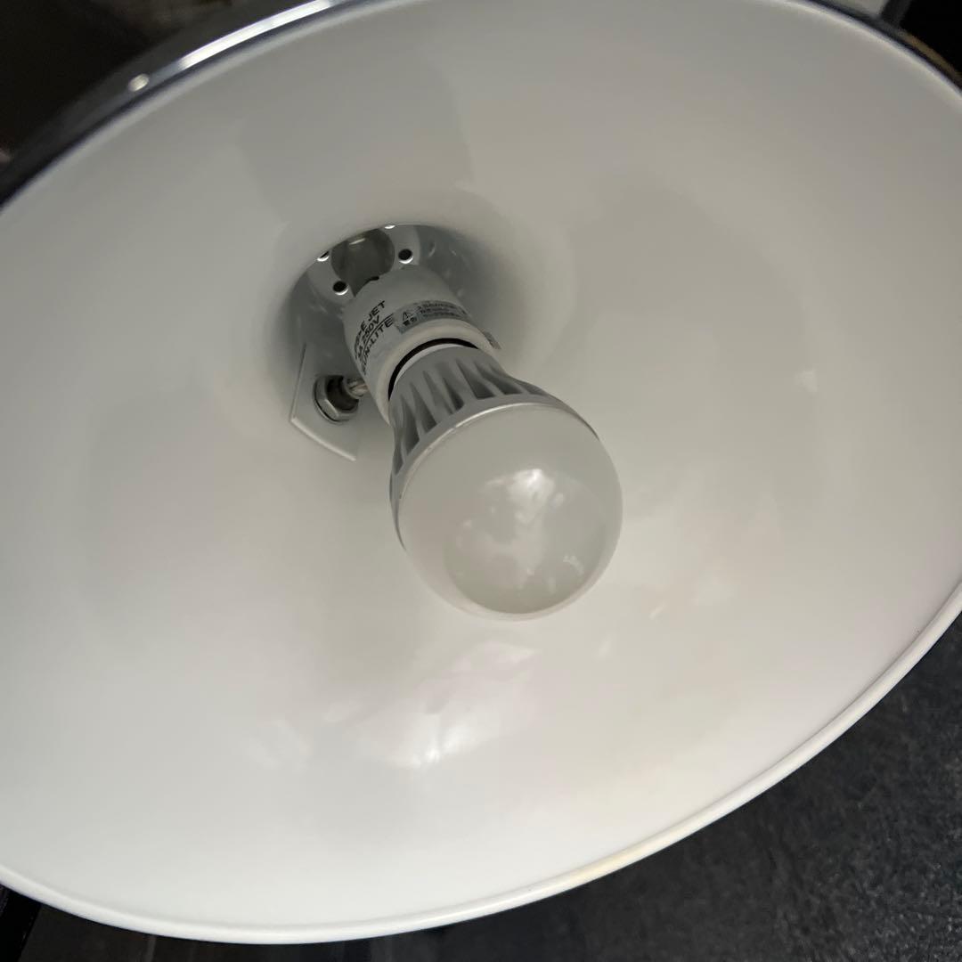 アーム式黒金属ランプ LED電球付き　ライト　スタンドライト　ヴィンテージ