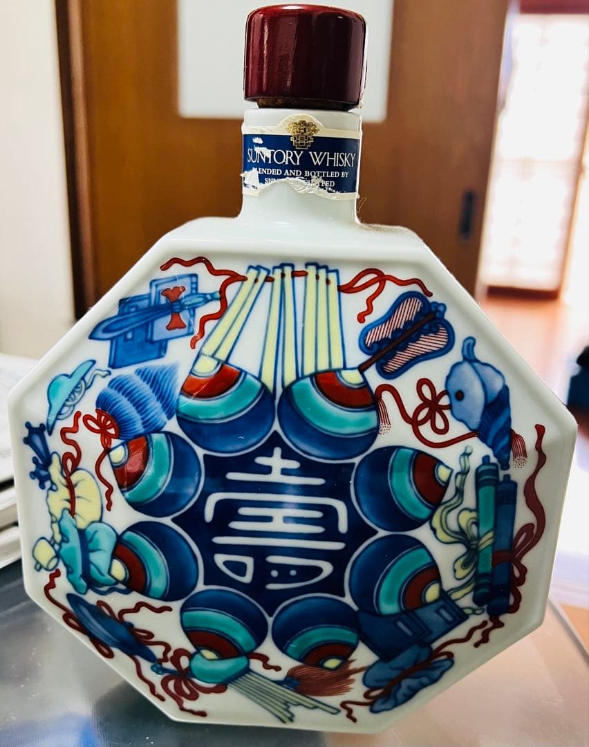 空瓶 SUNTORY 有田焼 色絵壽字宝尽文八角瓶 600ml 国産ウイスキー