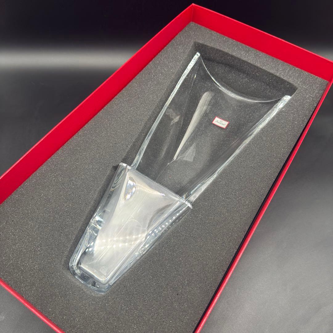 バカラ花瓶　DIVA