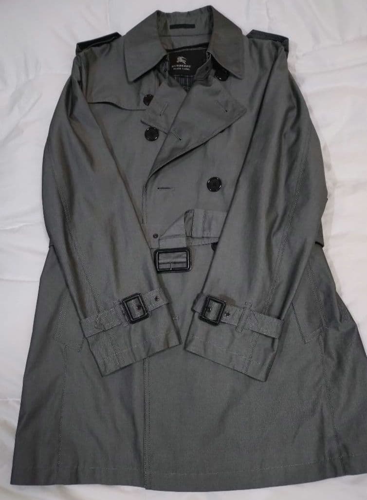 バーバリー　グレー トレンチコート 袖口バックル付き