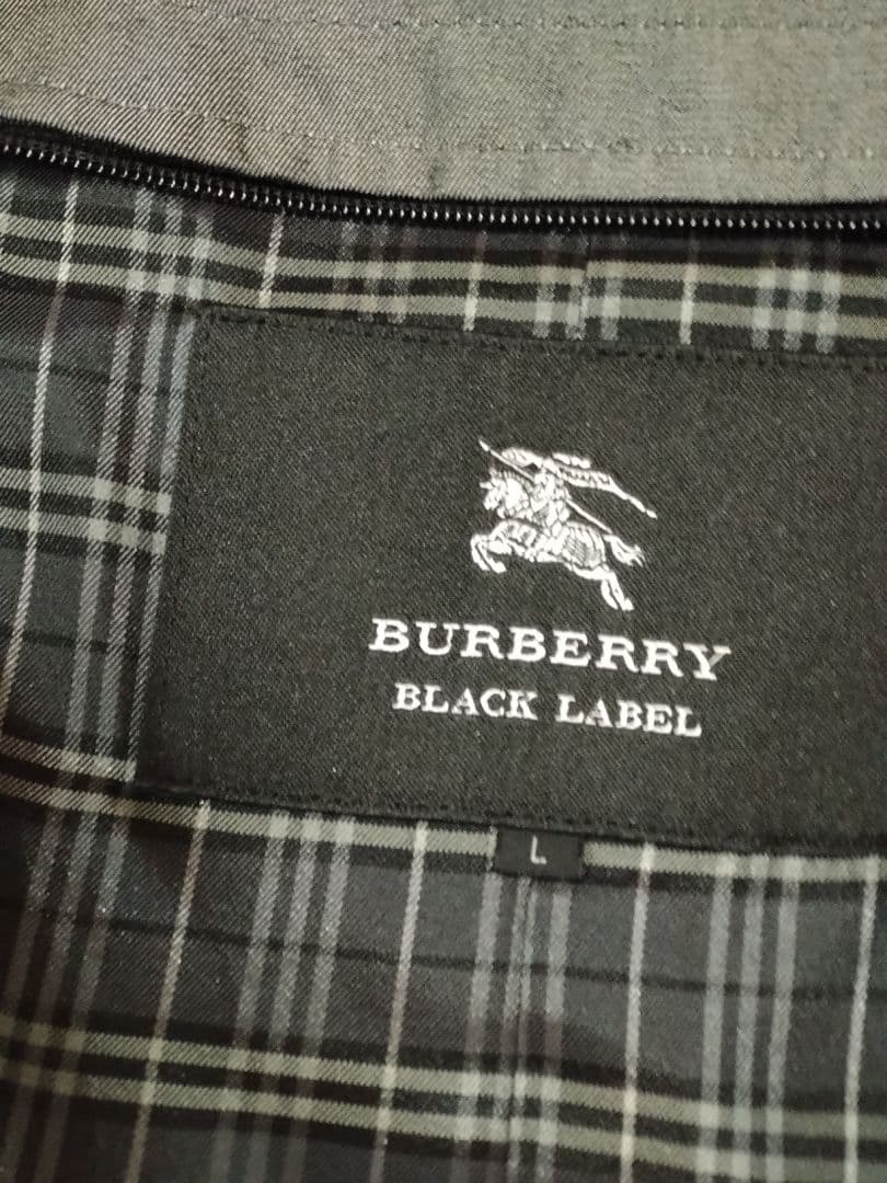 バーバリー　グレー トレンチコート 袖口バックル付き