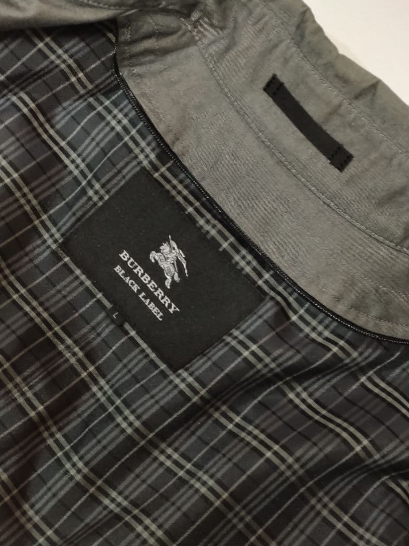 バーバリー　グレー トレンチコート 袖口バックル付き