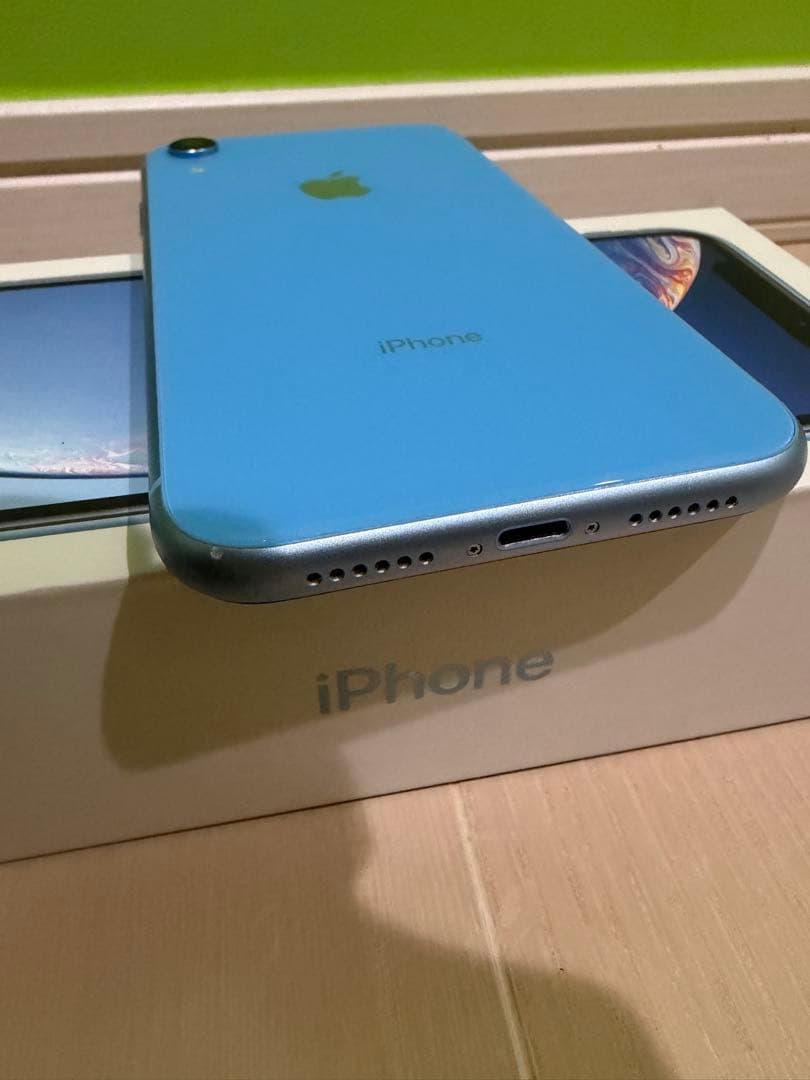 Apple iPhone XR 本体 ブルー 64GB