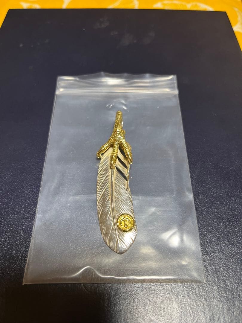 ケンキクチフェザー　チロル