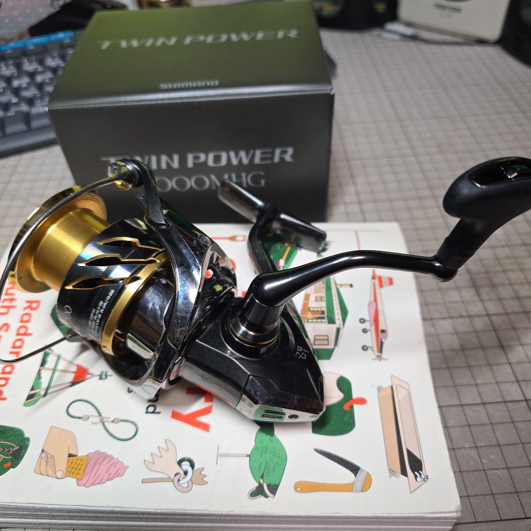 20 ツインパワー 4000（新品ハンドル付き）