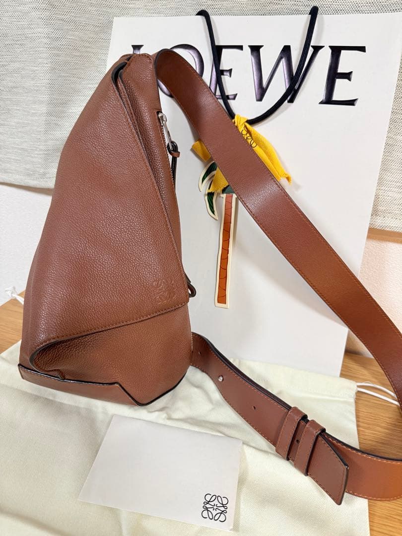 【まりも】LOEWE アントンスリング　ブラウンショルダーバッグ　美品