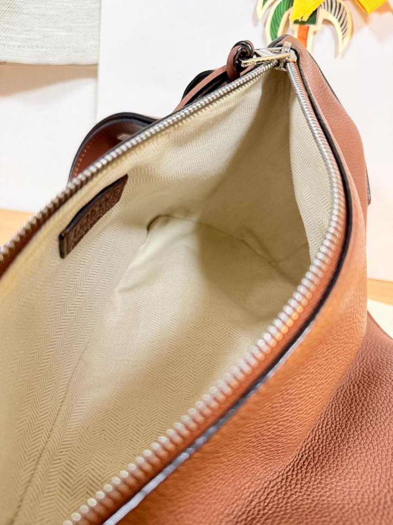 【まりも】LOEWE アントンスリング　ブラウンショルダーバッグ　美品