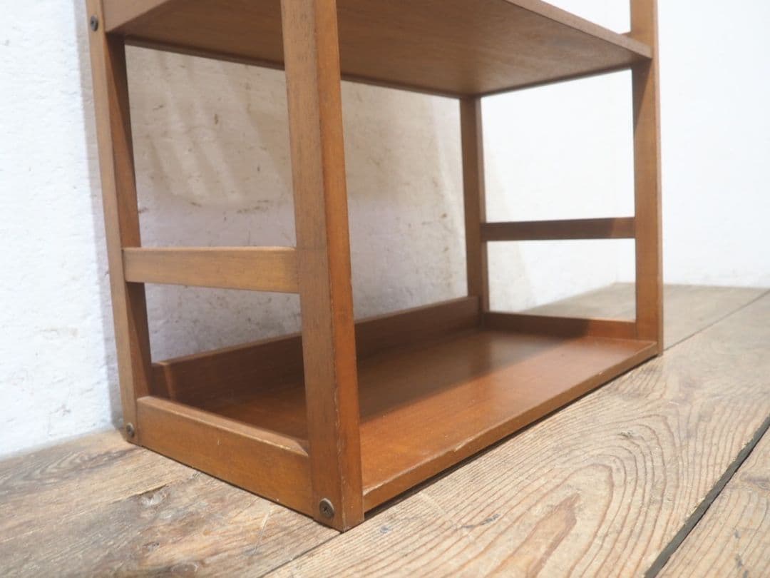 1372 ディスプレイラック　飾り棚　陳列棚　本棚　ブックケース　レトロ　展示台