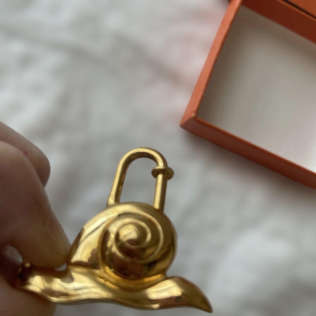 カデナ　カタツムリ　箱付き