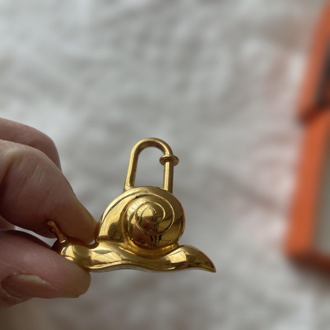 カデナ　カタツムリ　箱付き