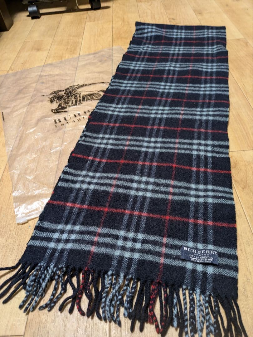 未使用品暖かいロングBURBERRY チェック柄 マフラー ネイビー